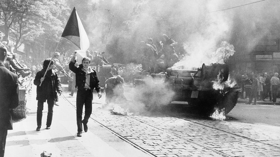 soviet-invasion-czechoslovakia-1968
